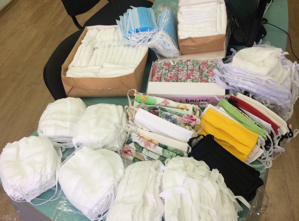 Укомплектовані вироби для передачі медикам